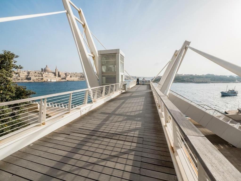 Unbeatable Location Valletta And Harbour Views Lejlighed Sliema Eksteriør billede