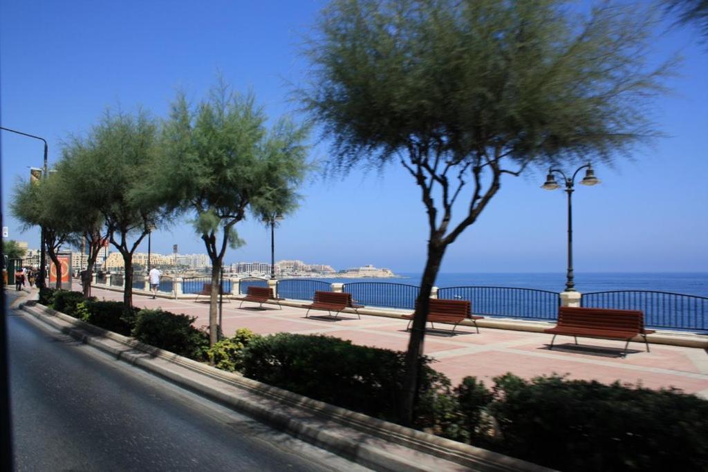 Unbeatable Location Valletta And Harbour Views Lejlighed Sliema Eksteriør billede